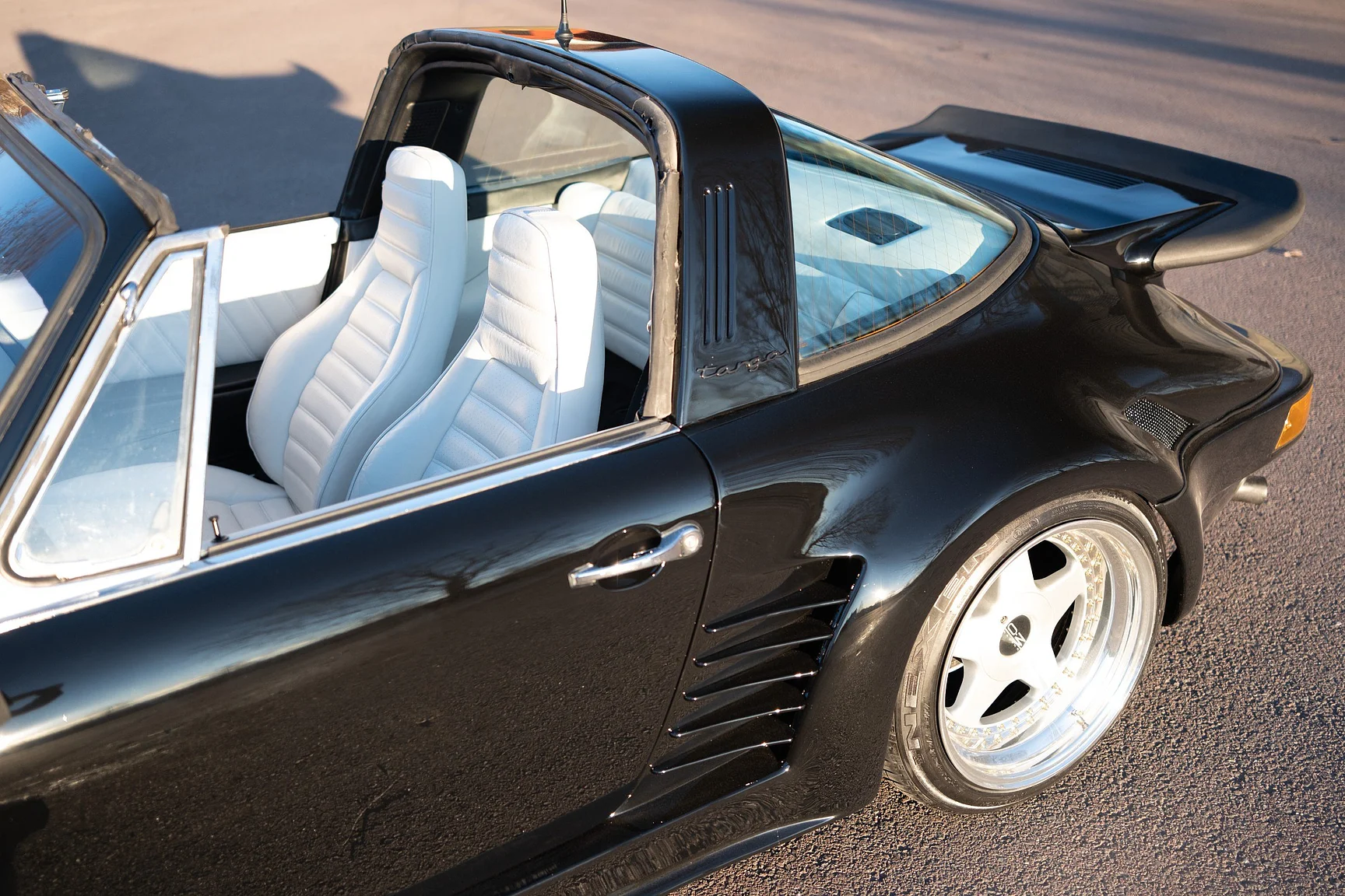 Aussenfoto 1976 Porsche 911 Targa Flachbau - Josef Zirkelbach DP (86)