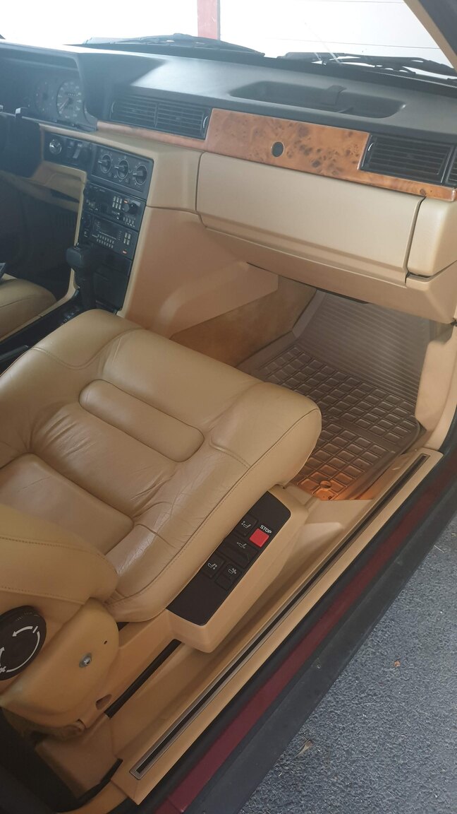 Interiörbild 1990 Volvo 780 Bertone