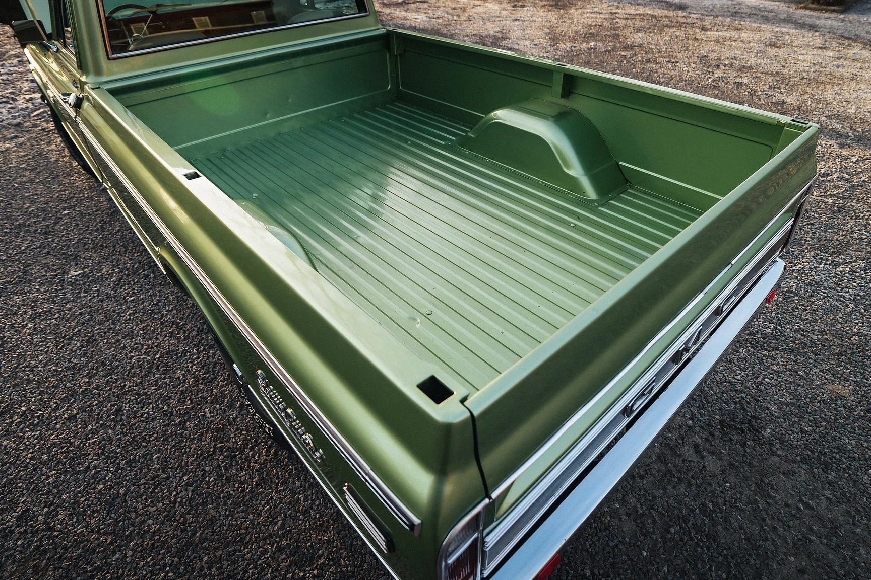 Aussenfoto 1970 GMC 1500 Custom Sierra Grande – NO RESERVE (50)