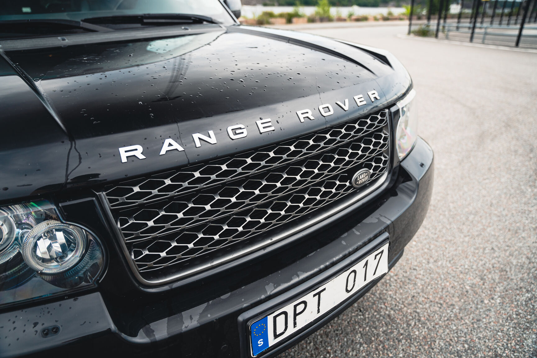 Exteriörbild på 2012 Range Rover TDV8 Vouge