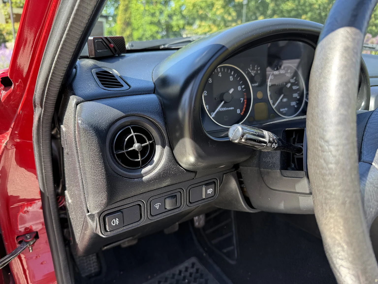 Interior image of 1991 Mazda MX-5 Miata (7)