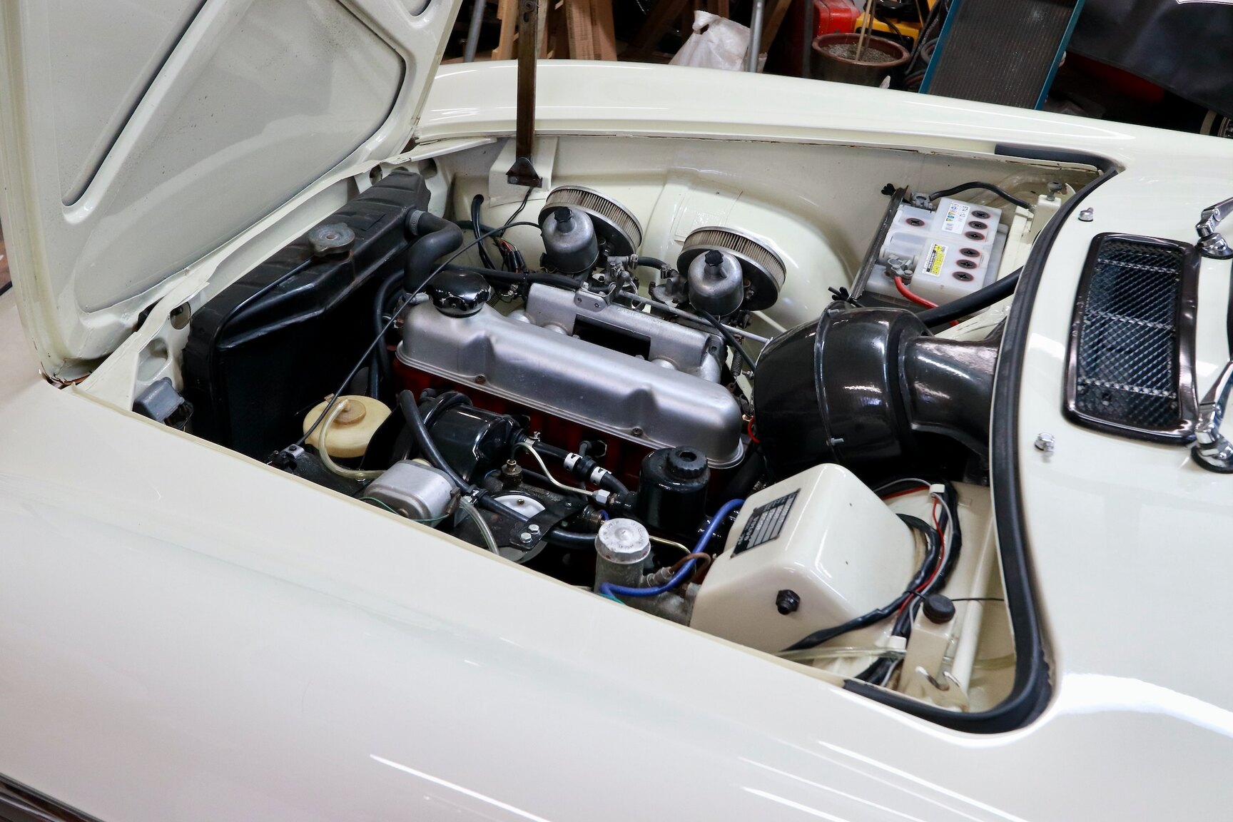 Image of 1964 Volvo P 1800S (6) mechanics