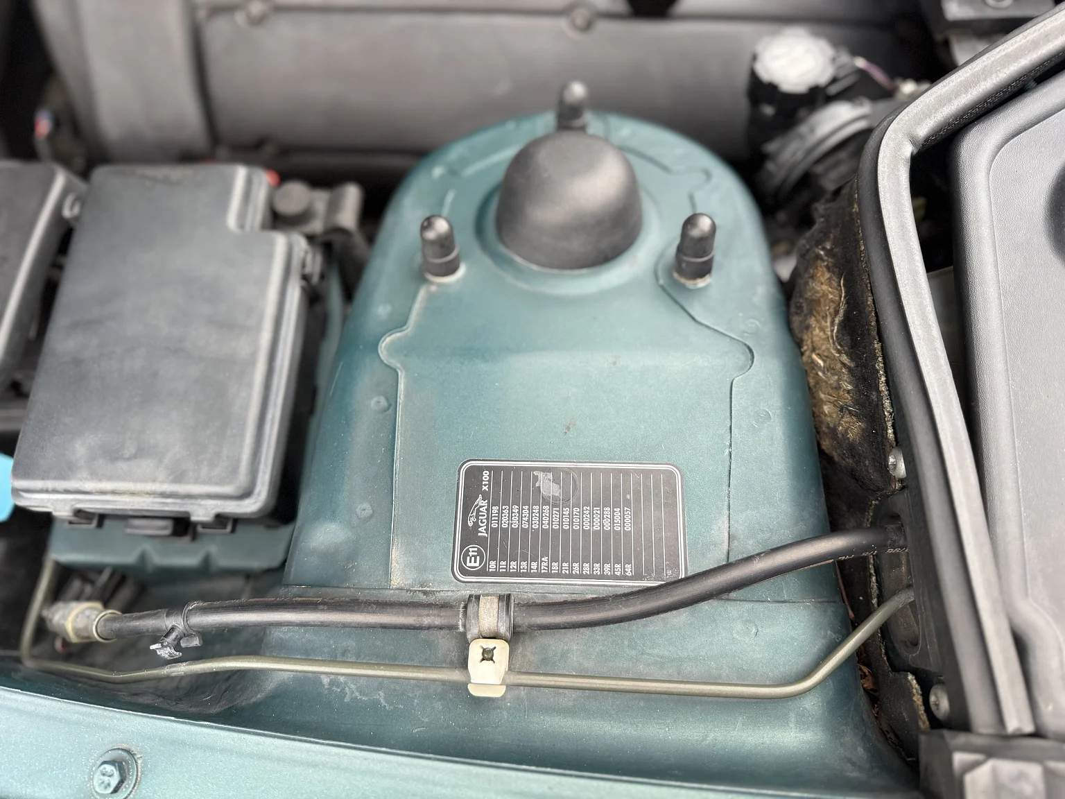 Image of 1997 Jaguar XK8 mechanics (4)