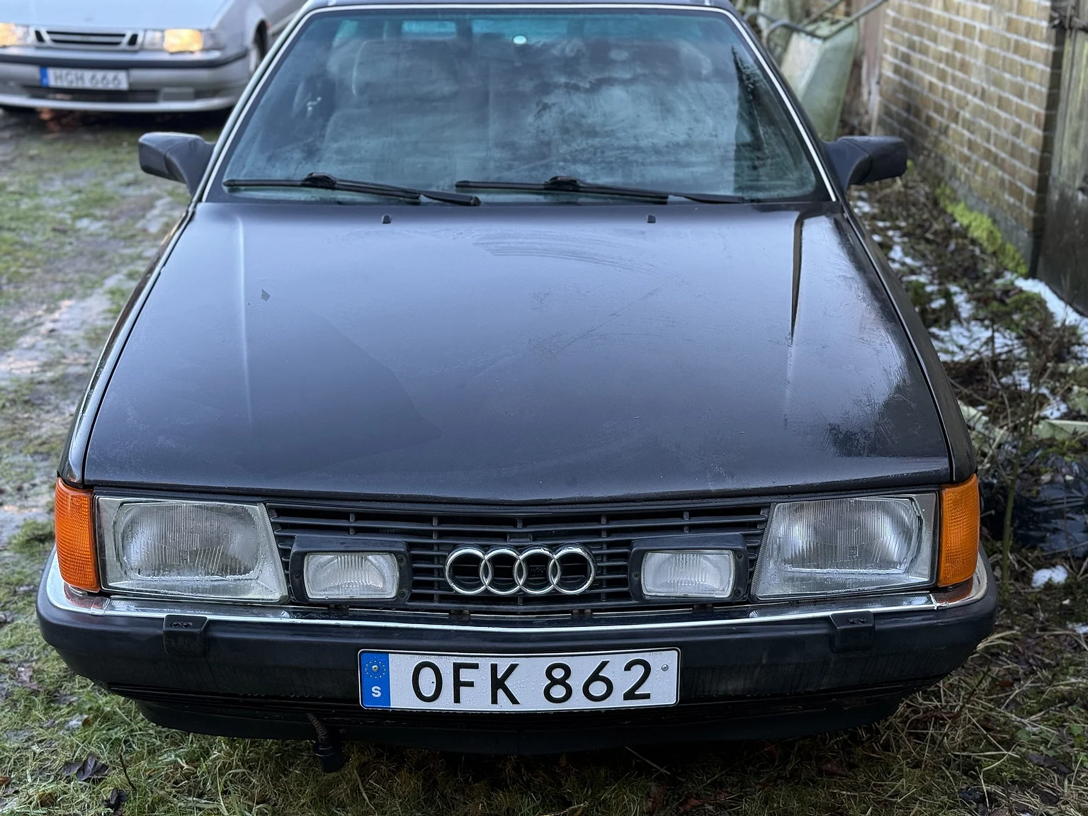 Exterior image of 1990 Audi 100 Avant (4)