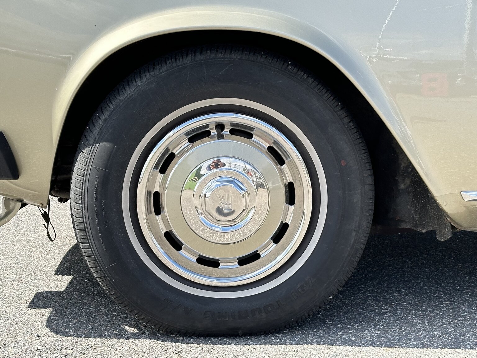 Exterior image of 1979 Rolls Royce Silver Shadow
