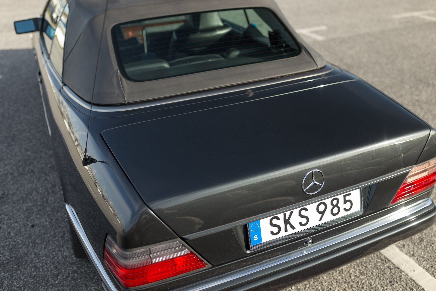 Exteriörbild på 1993 Mercedes-Benz 300 CE-24 Cabriolet