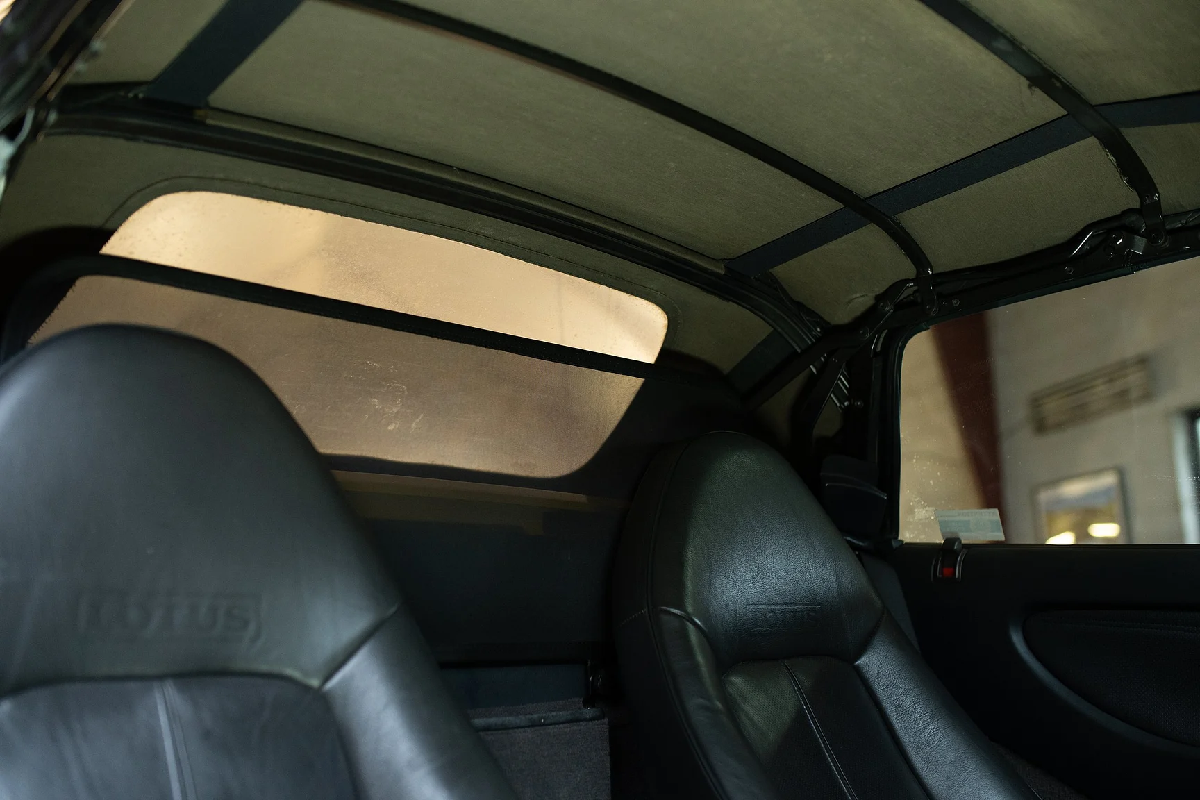 Innenraumfoto von 1995 Lotus Elan Roadster (54)