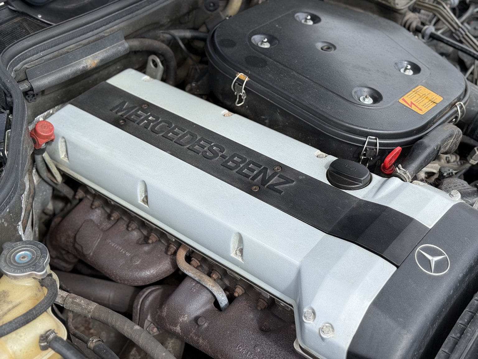 Image of 1990 Mercedes-Benz 300CE-24 mechanics