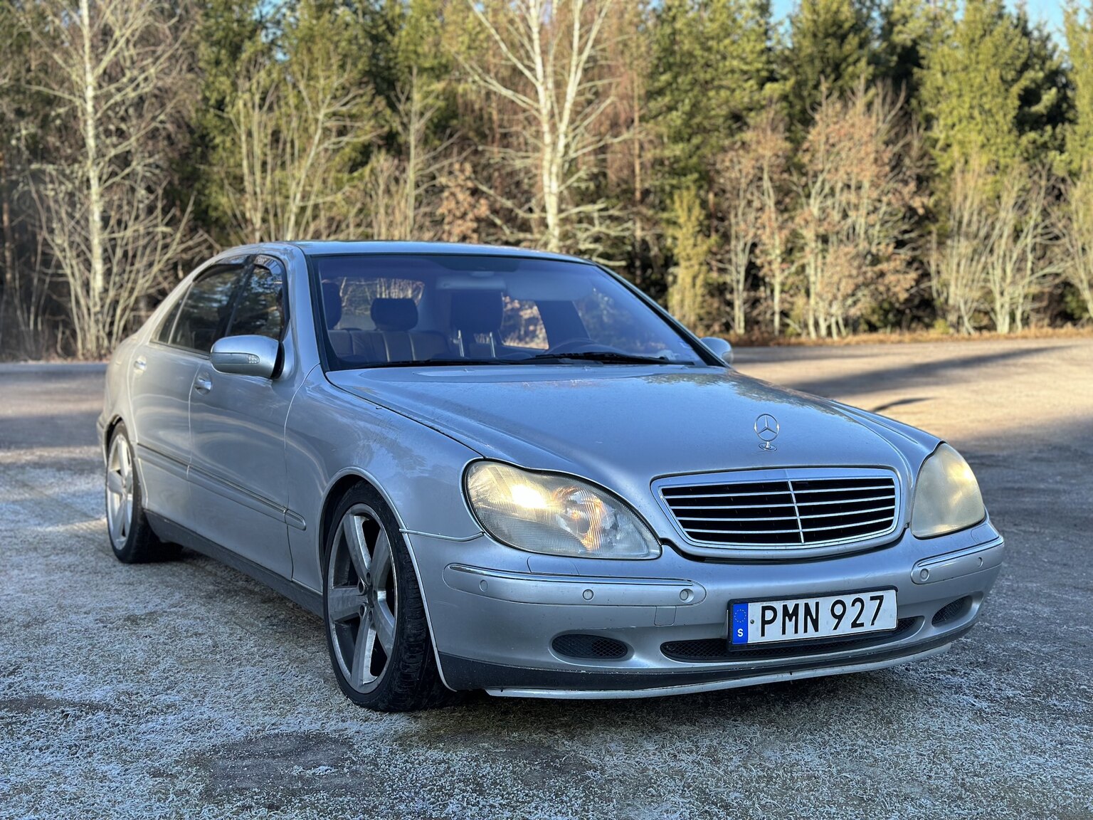 Exterior image of 1999 Mercedes-Benz S 500 L