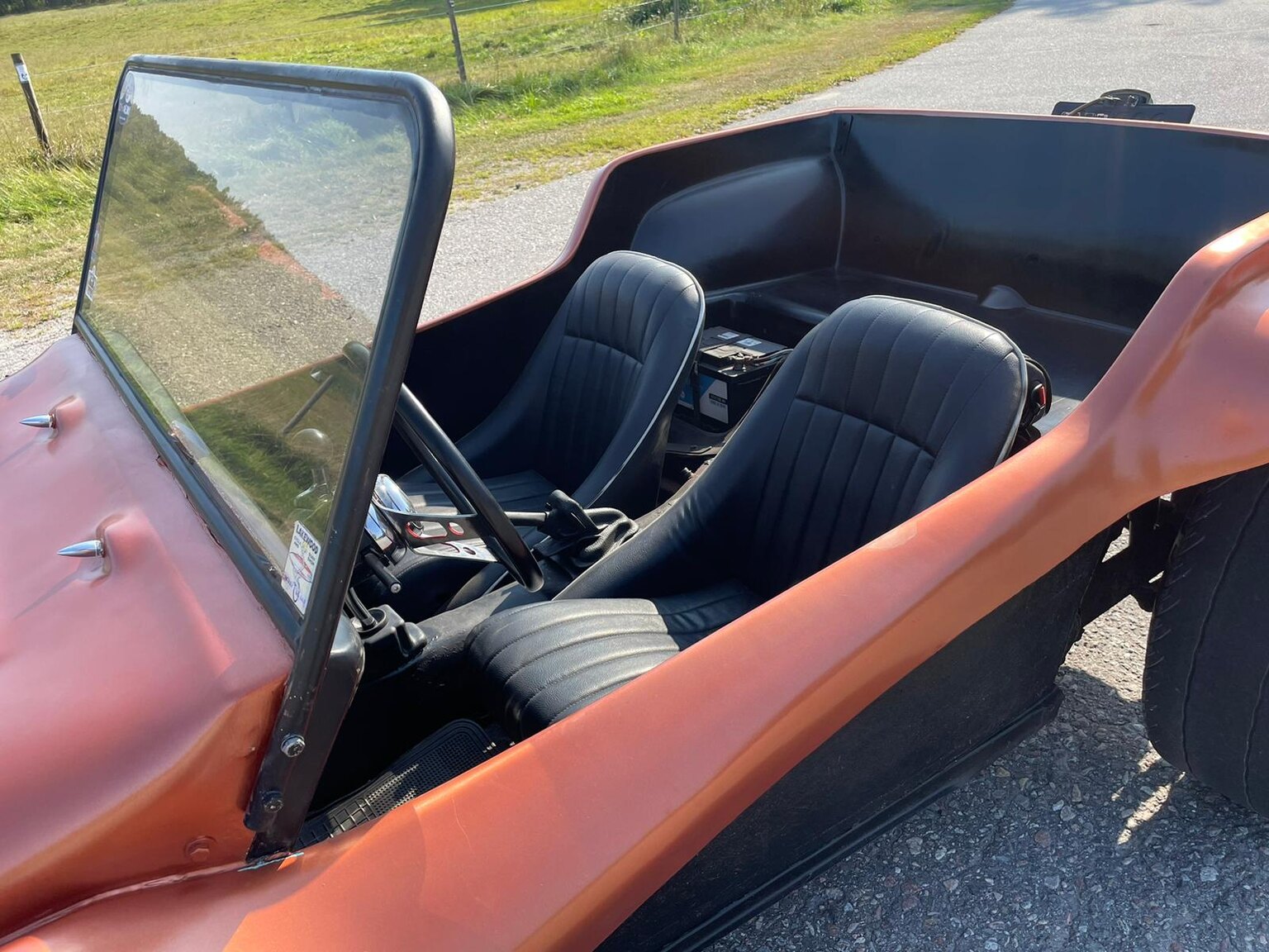 Innenraumfoto von 1968 Volkswagen Beach Buggy