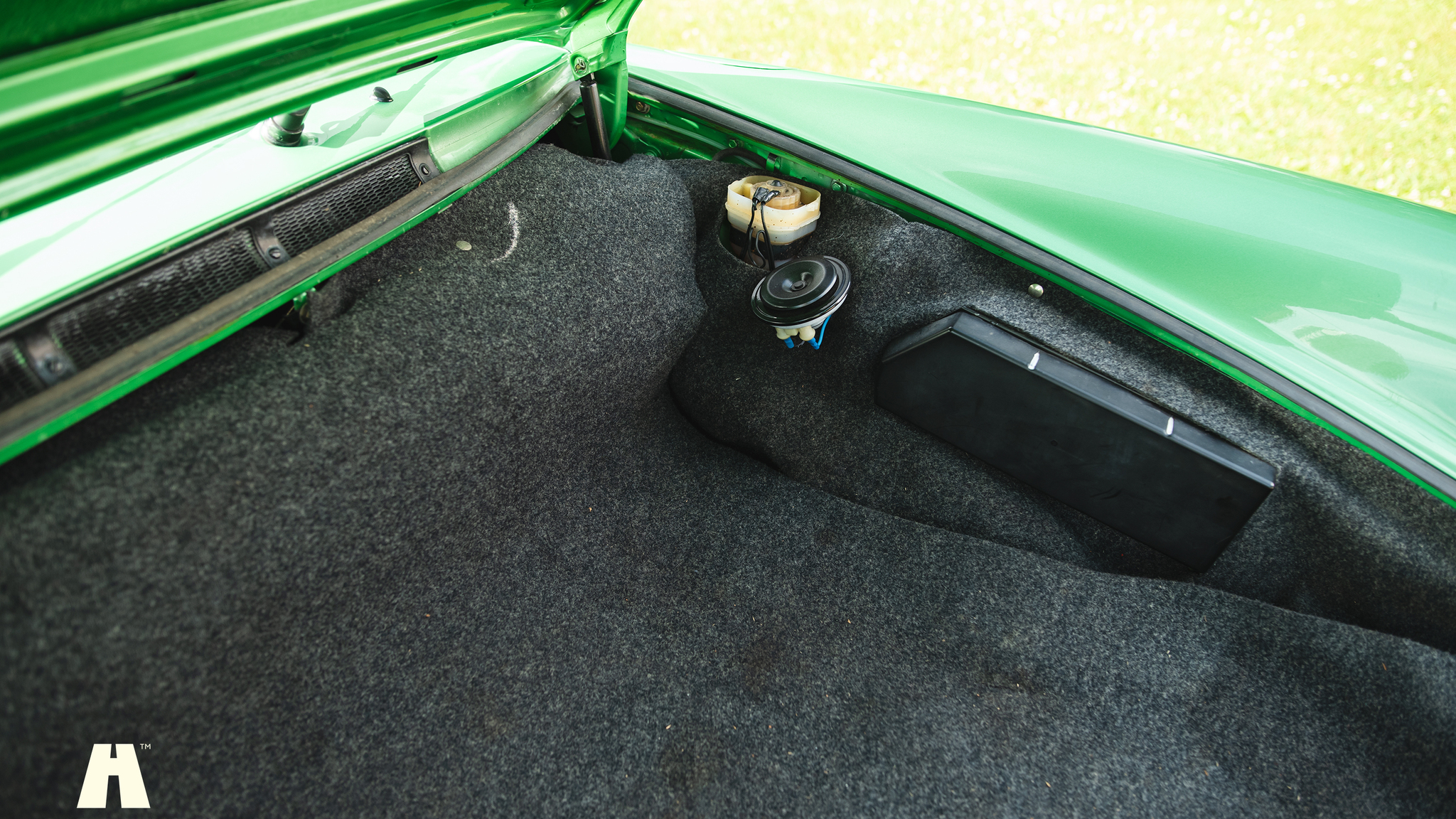 Interiörbild 1976 Porsche 911 Targa