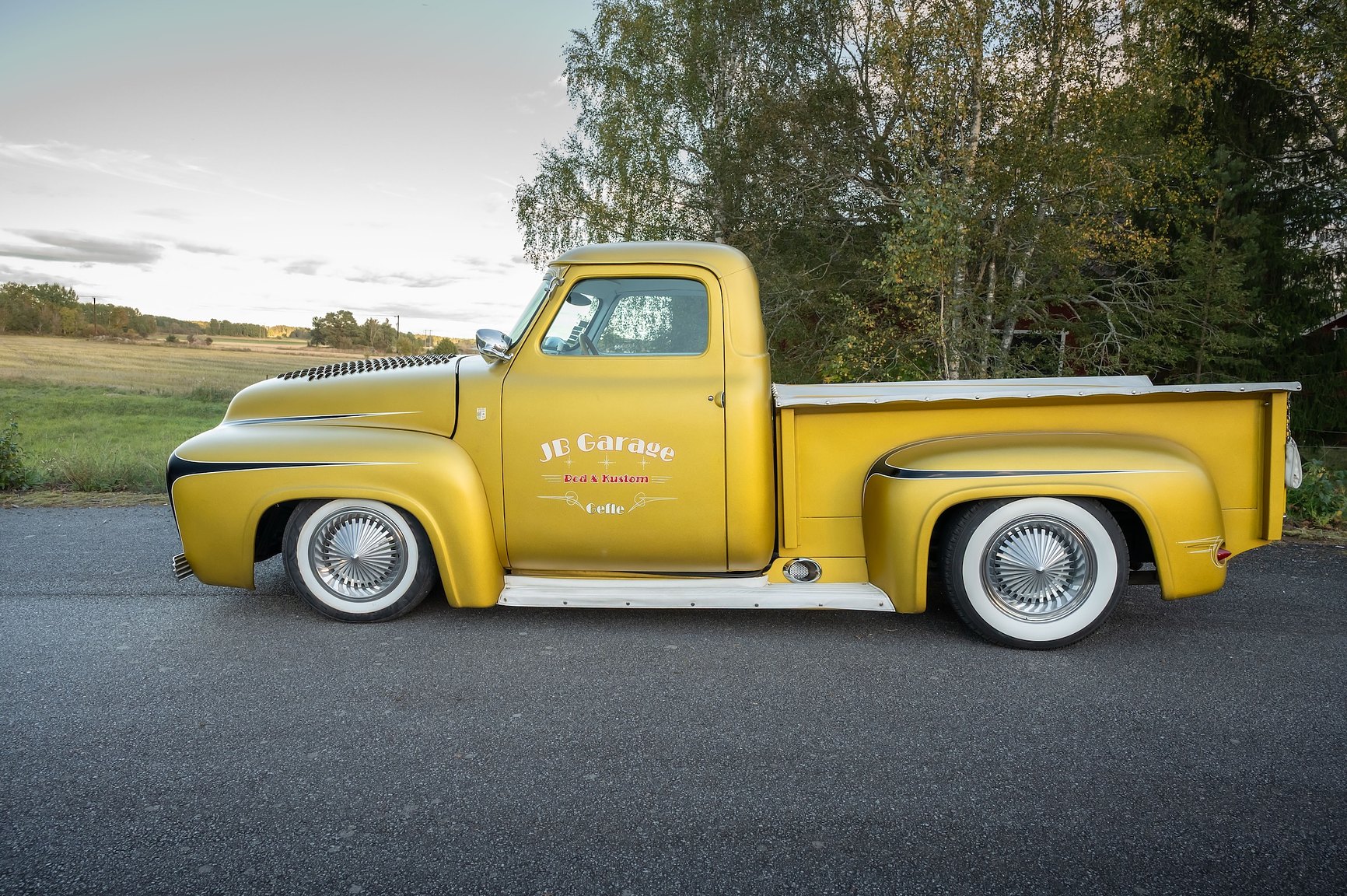 Exteriörbild på 1955 Ford F-100 Kustom