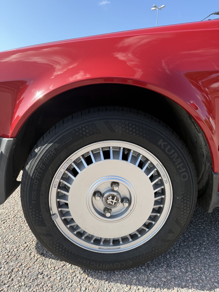 Exteriörbild på 1986 Alfa Romeo Alfetta GTV 2.0