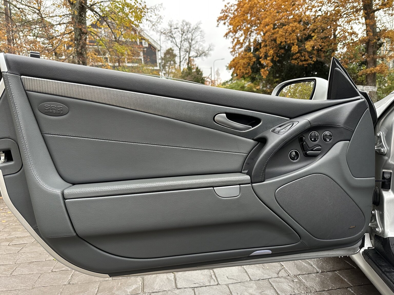 Interiörbild 2005 Mercedes-Benz SL 350