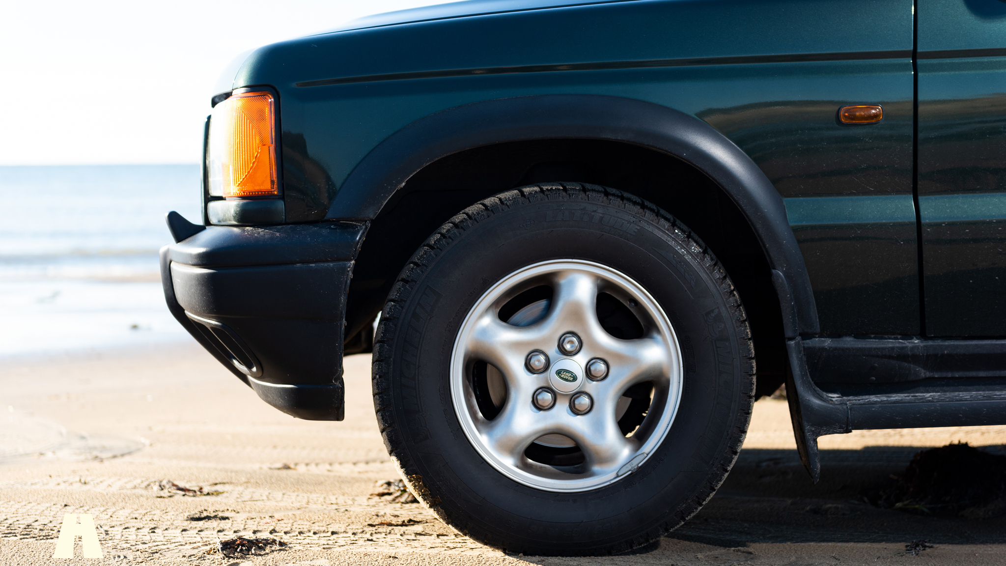 Exterior image of 1999 Land Rover Discovery 2