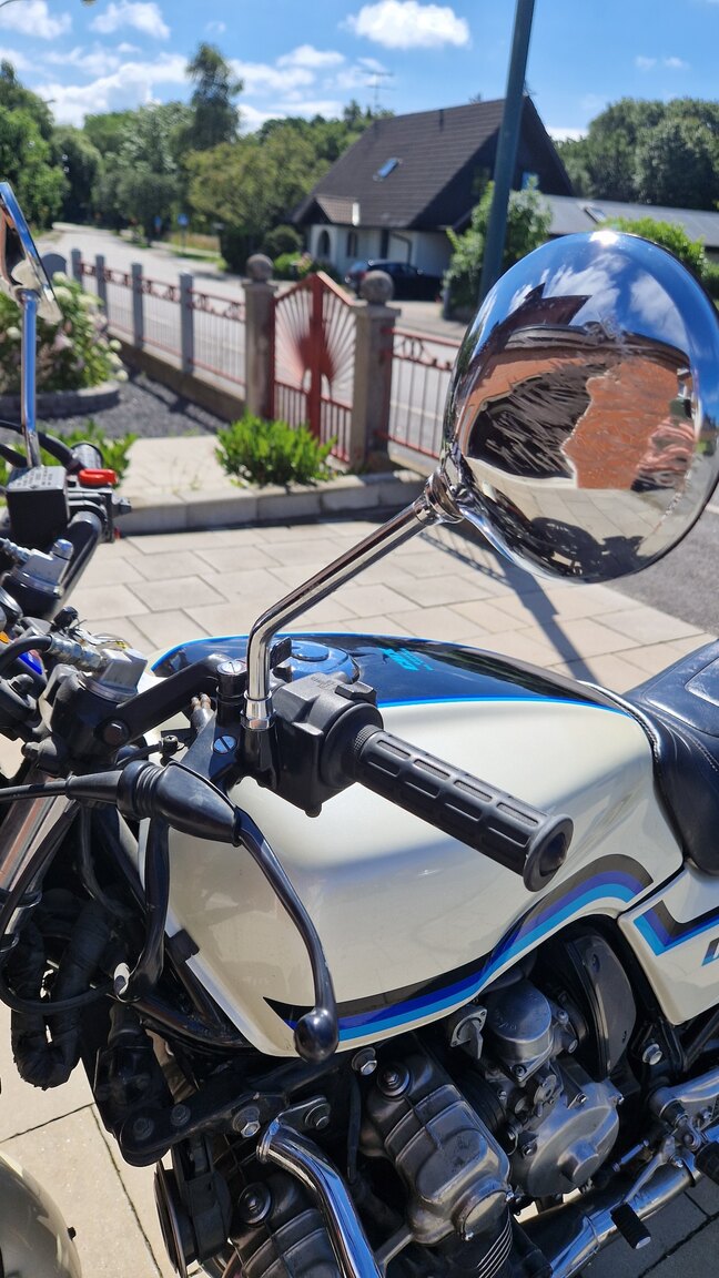 Exterior image of 1982 Honda CBX1000