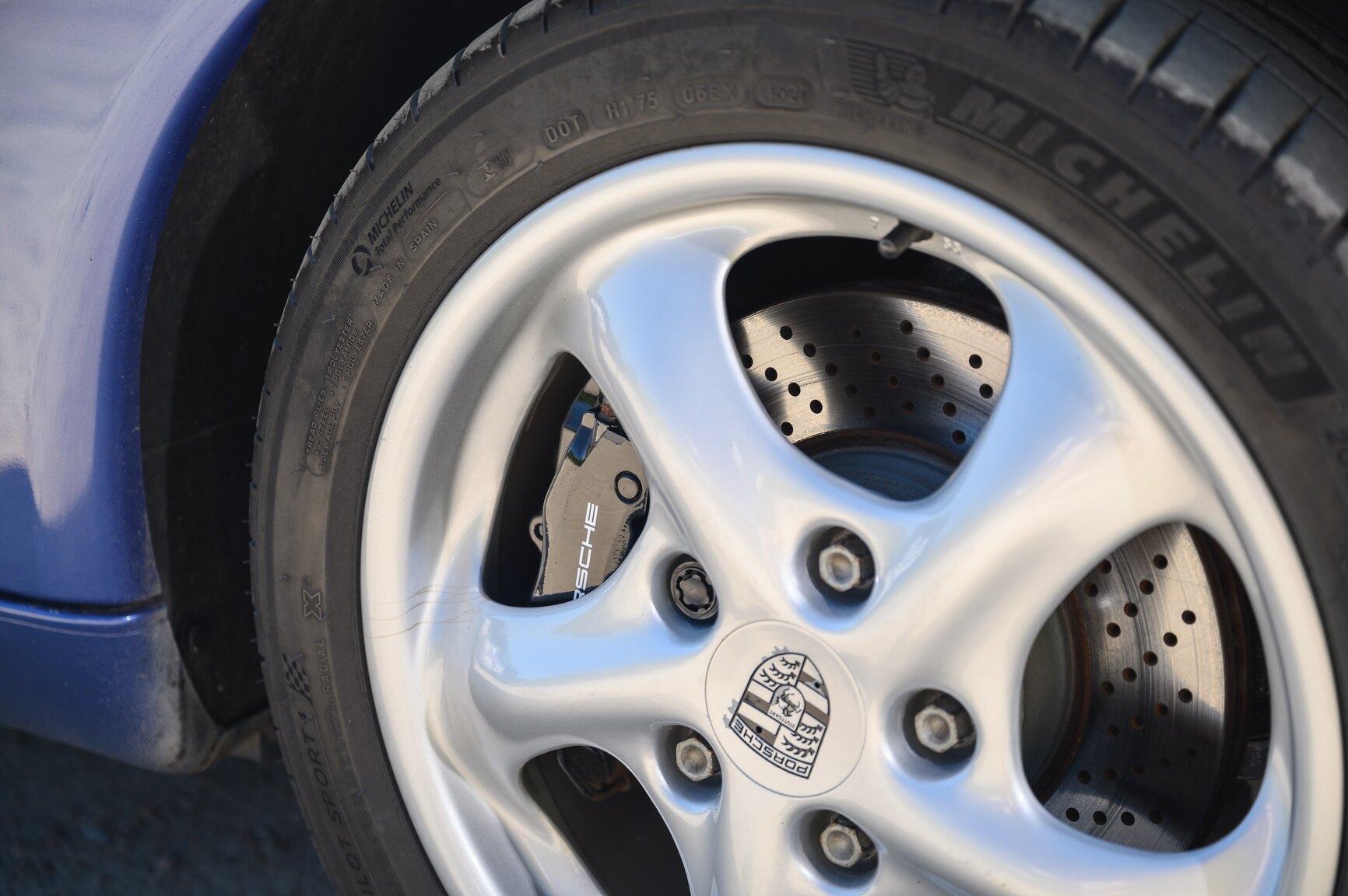 Aussenfoto 1998 Porsche 911 Carrera Tiptronic (40)