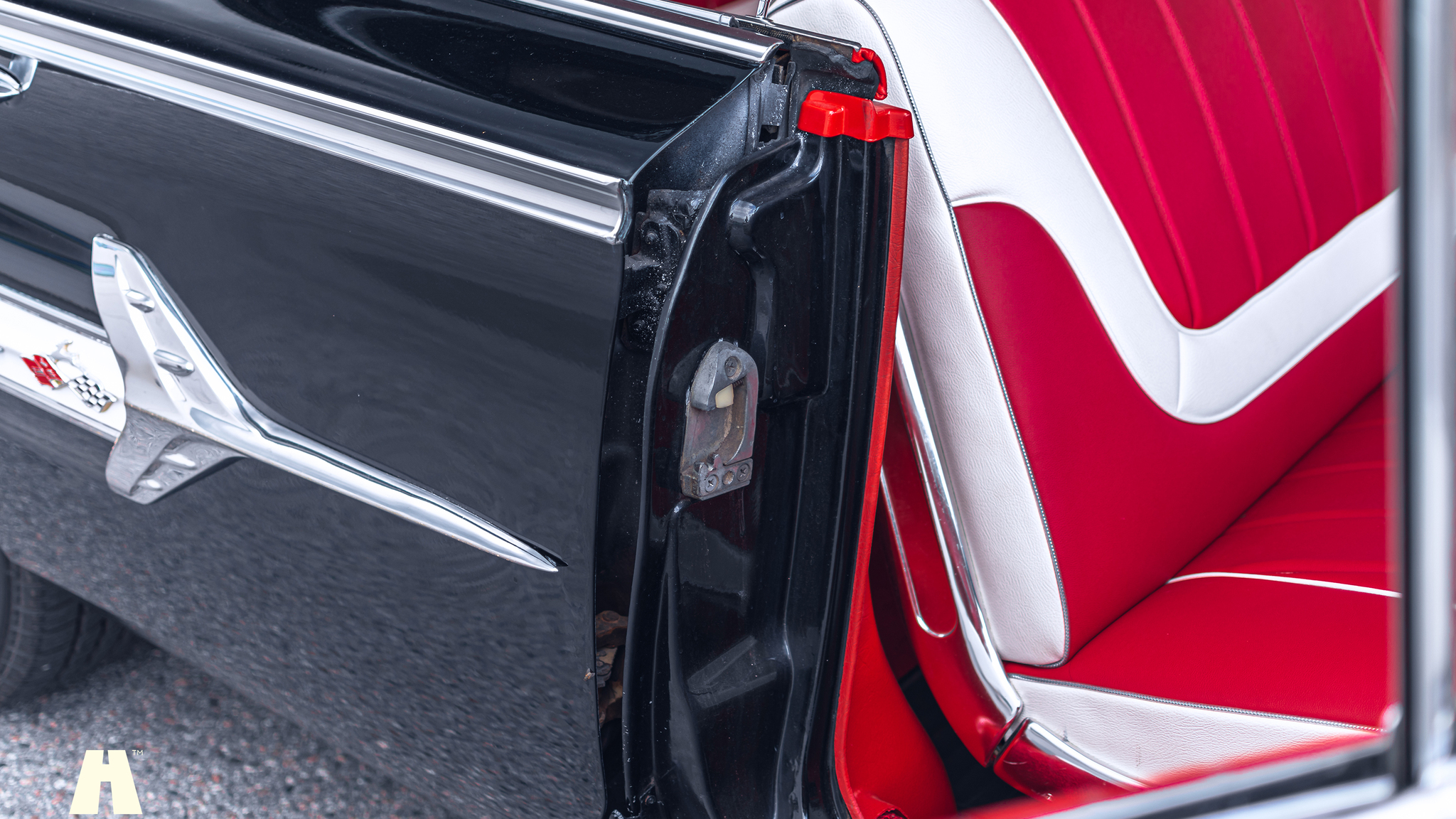 Interior image of 1960 Chevrolet Impala Flattop 348 Bigblock (9)