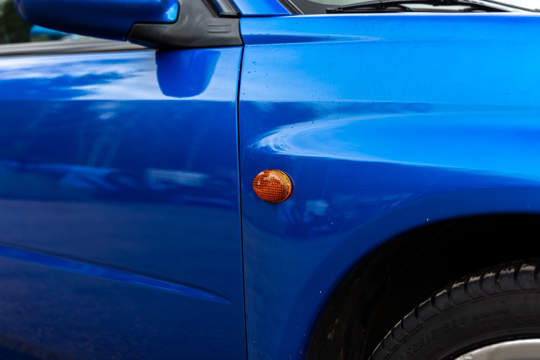 Exteriörbild på 2001 Subaru Impreza 2.0 WRX Turbo 4WD