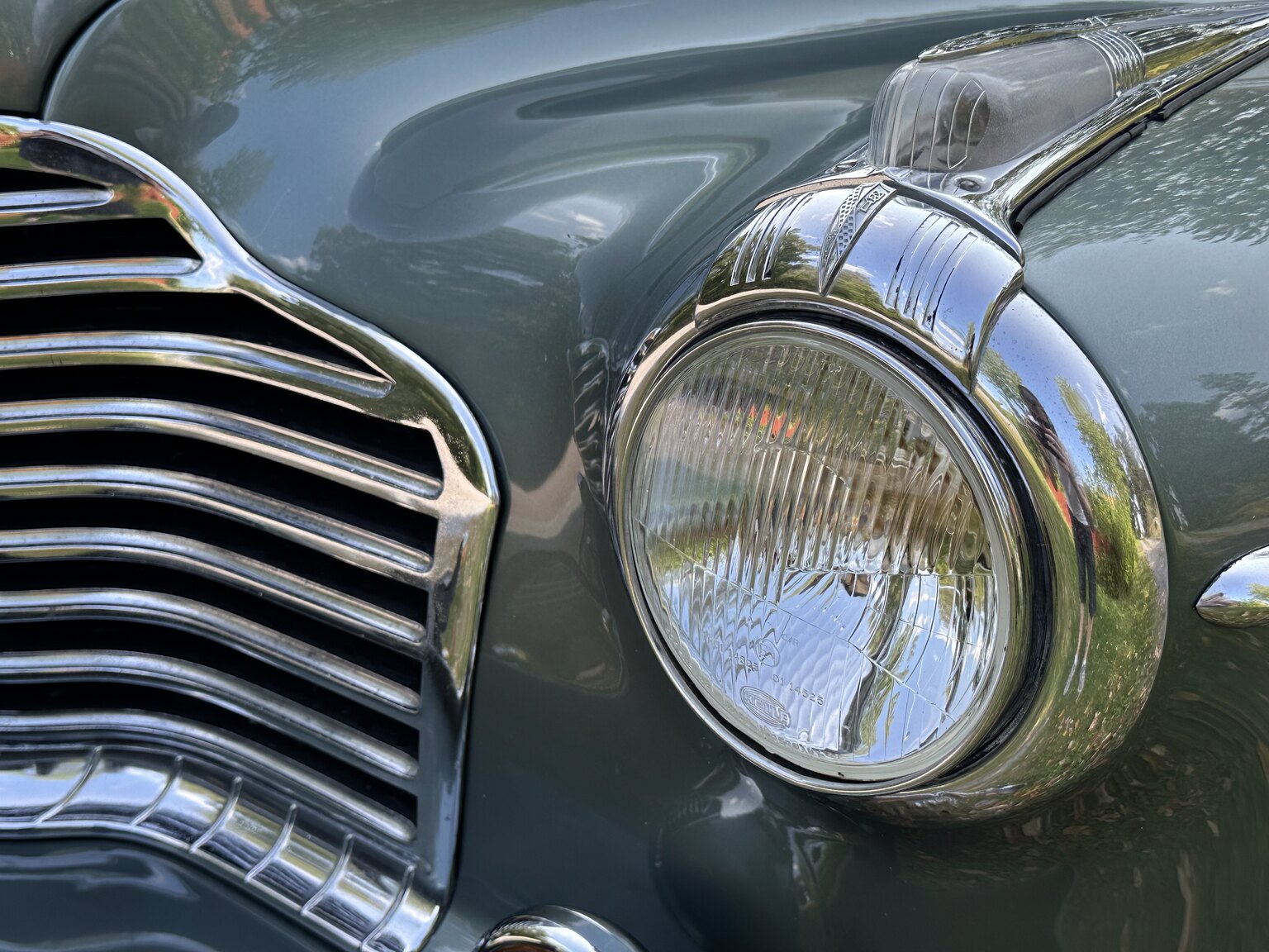 Exterior image of Buick Sedan Special 8