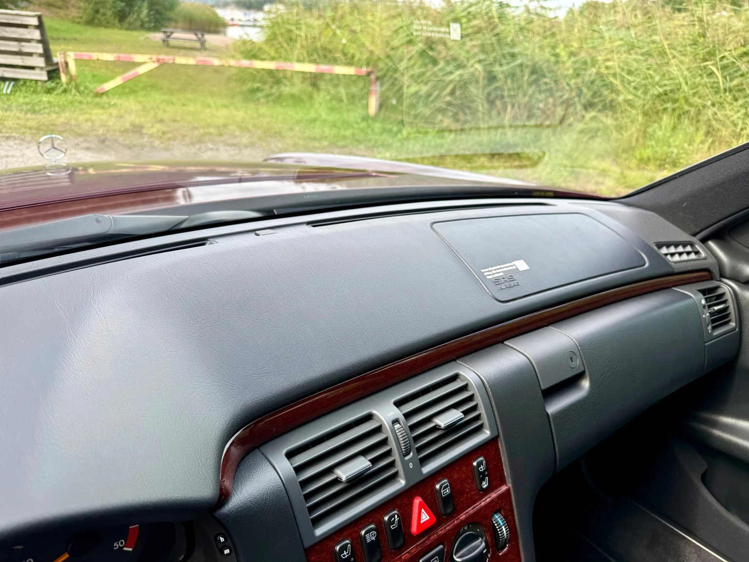 Interiörbild 1997 Mercedes-Benz E 290 TD (27)
