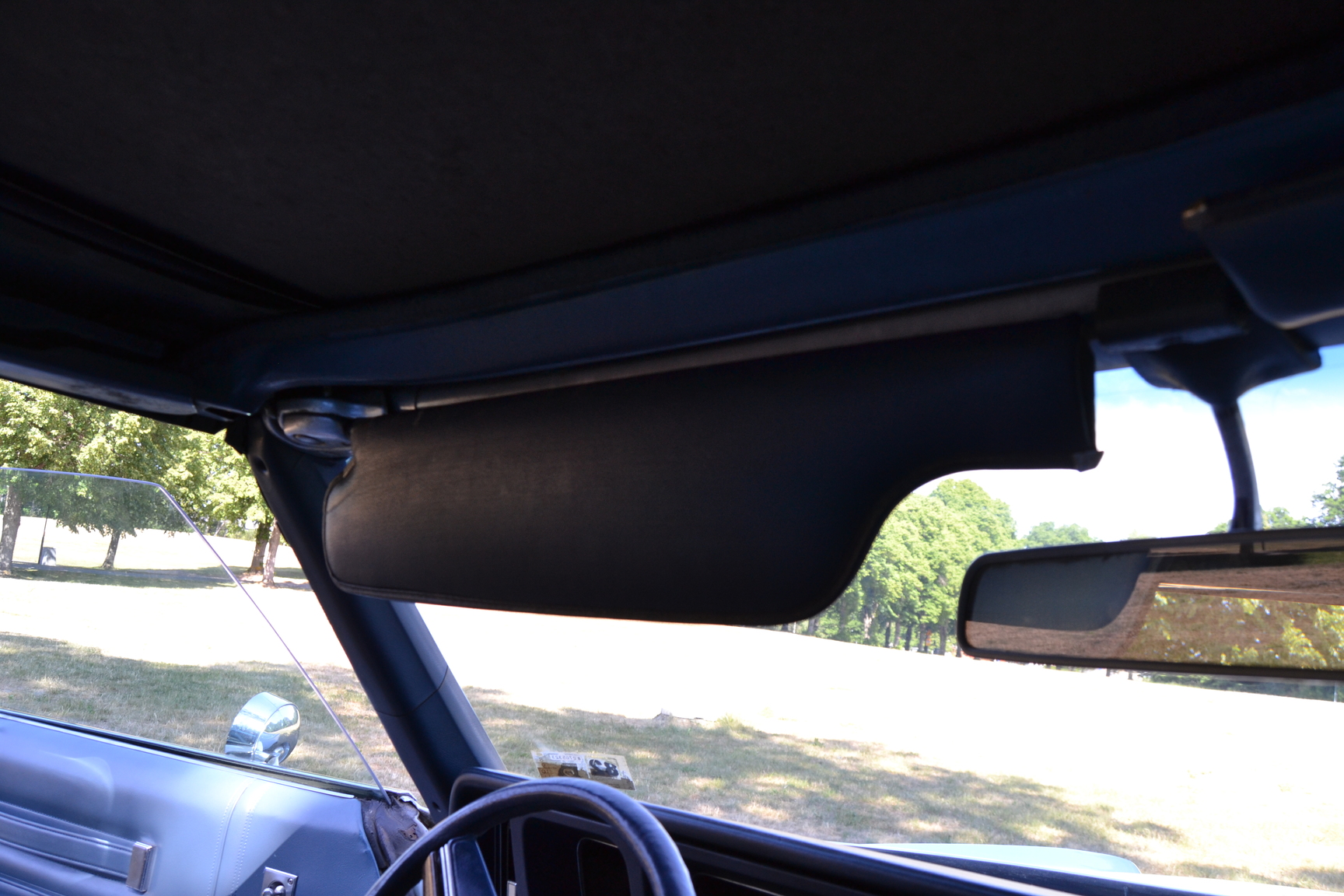 Innenraumfoto von 1970 Oldsmobile Ninety eight Convertible (32)