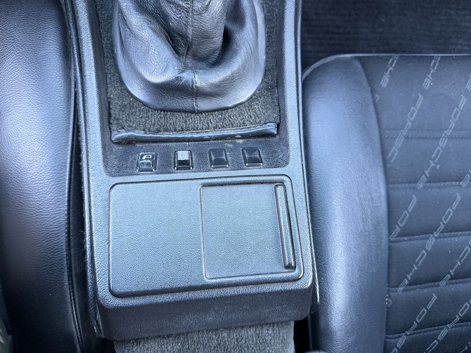 Interiörbild 1984 PORSCHE 944 Targa (35)