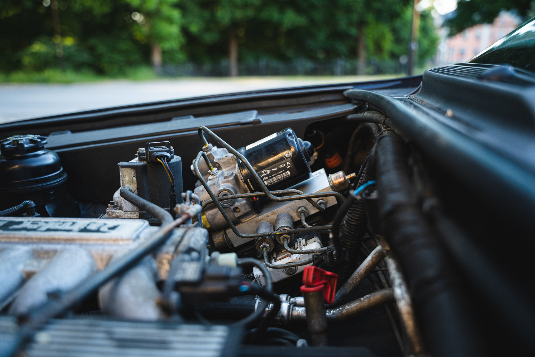 Image of 1995 Jaguar XJ Double SIX mechanics