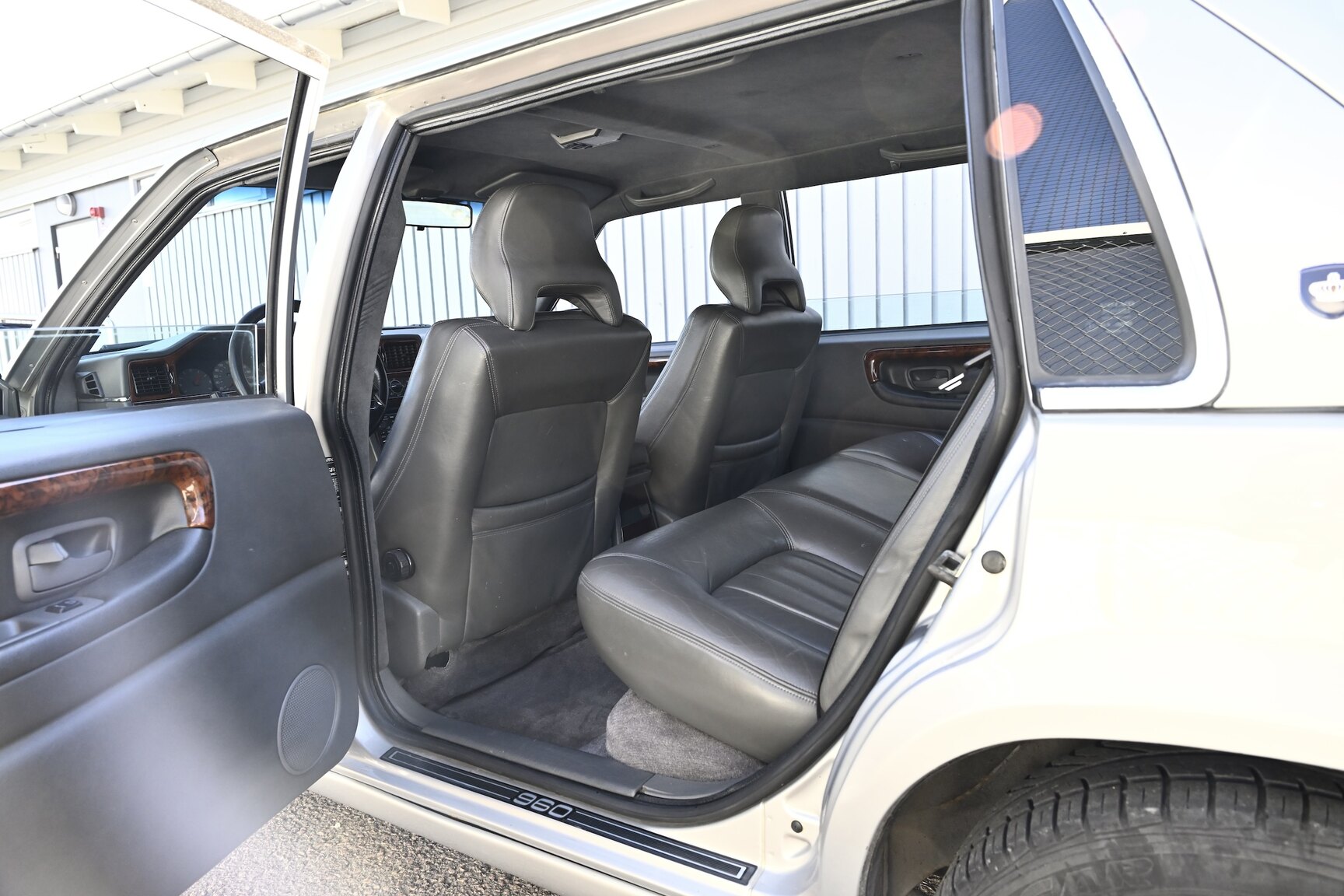 Interior image of 1996 VOLVO 960 Executive