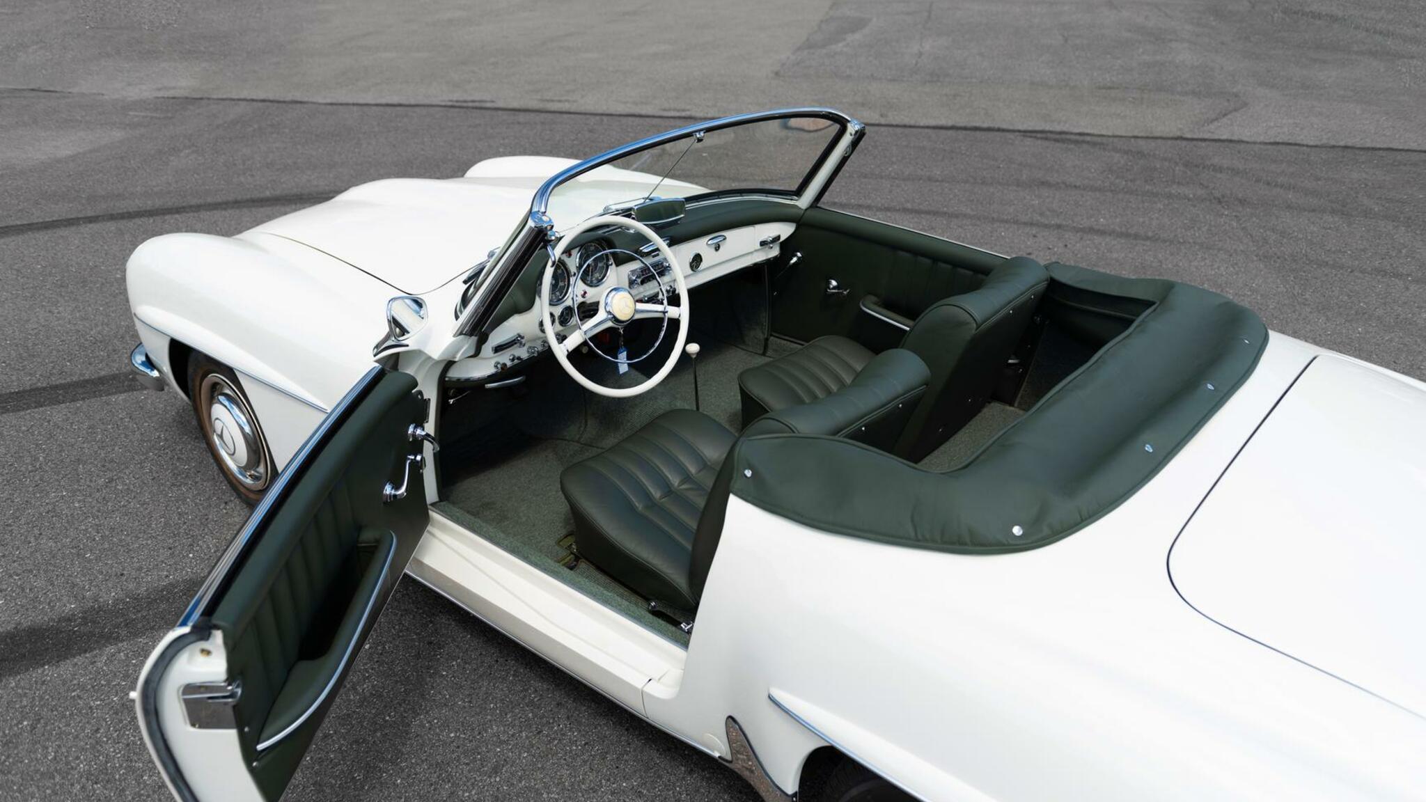 Interiörbild 1956 Mercedes Benz 190 SL Roadster