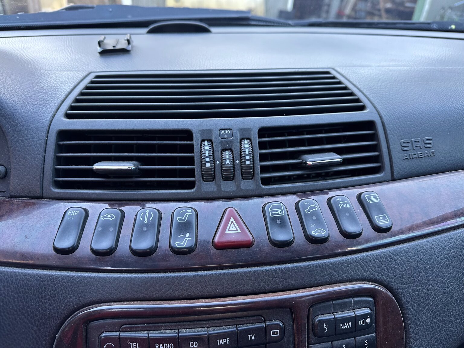 Innenraumfoto von 1999 Mercedes-Benz S 500 L