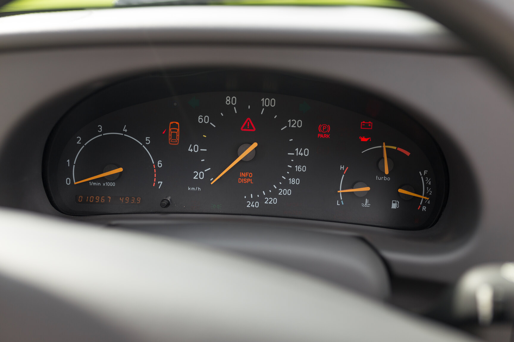Interior image of 1998 Saab 9-3 SE 2.0T Convertible