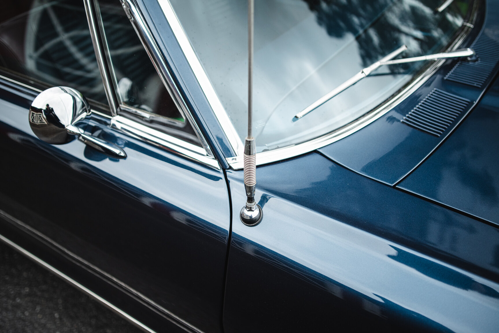 Exterior image of 1965 Pontiac Catalina 421 Tripower-Pack 2+2