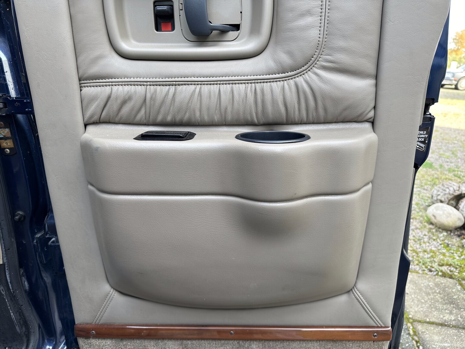 Interiörbild 2000 GMC Savana G1500 Conversion Van