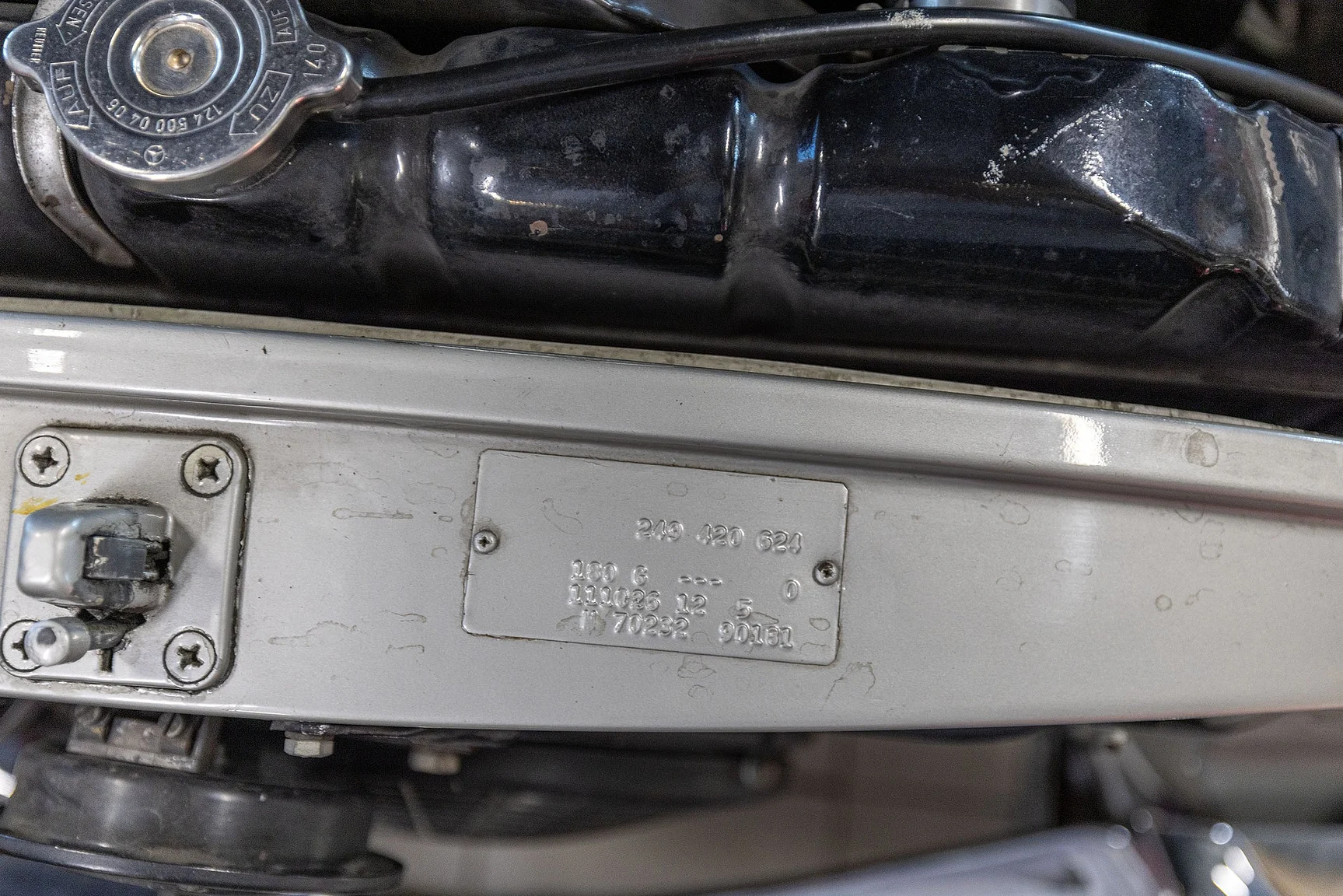 Image of 1970 Mercedes-Benz  280 SE 3.5 Coupé mechanics (5)