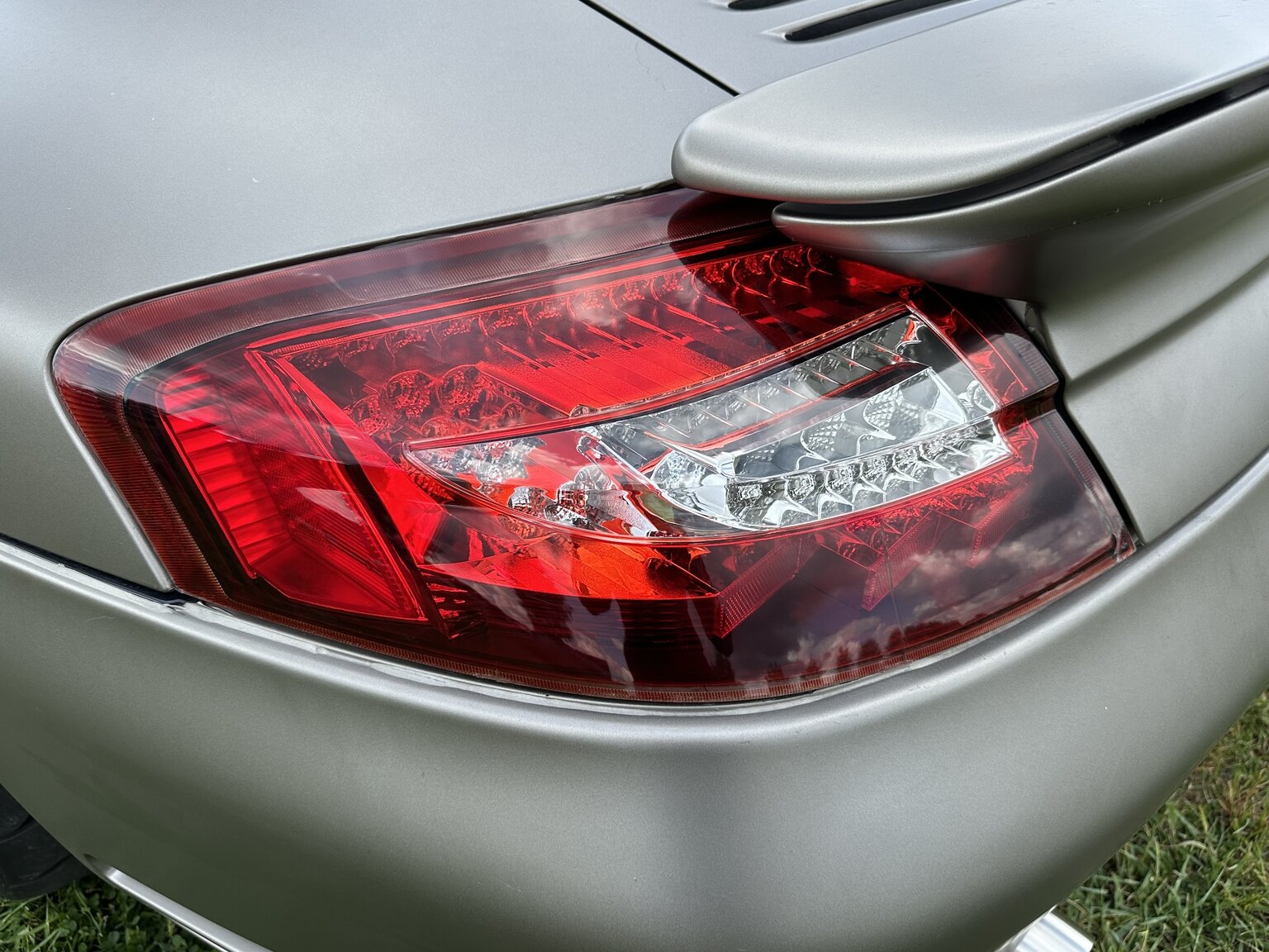 Exterior image of 2002 Porsche 996 Turbo (38)