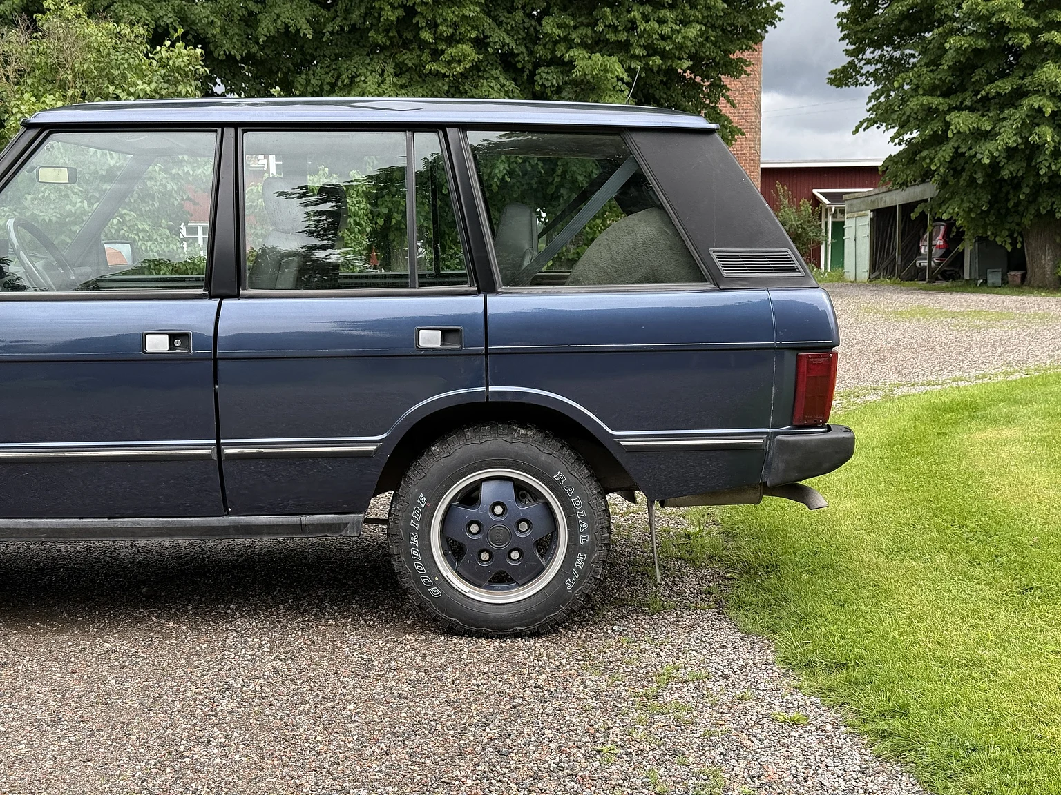 Exterior image of 1990 Range Rover Vogue SE 3.9 (6)
