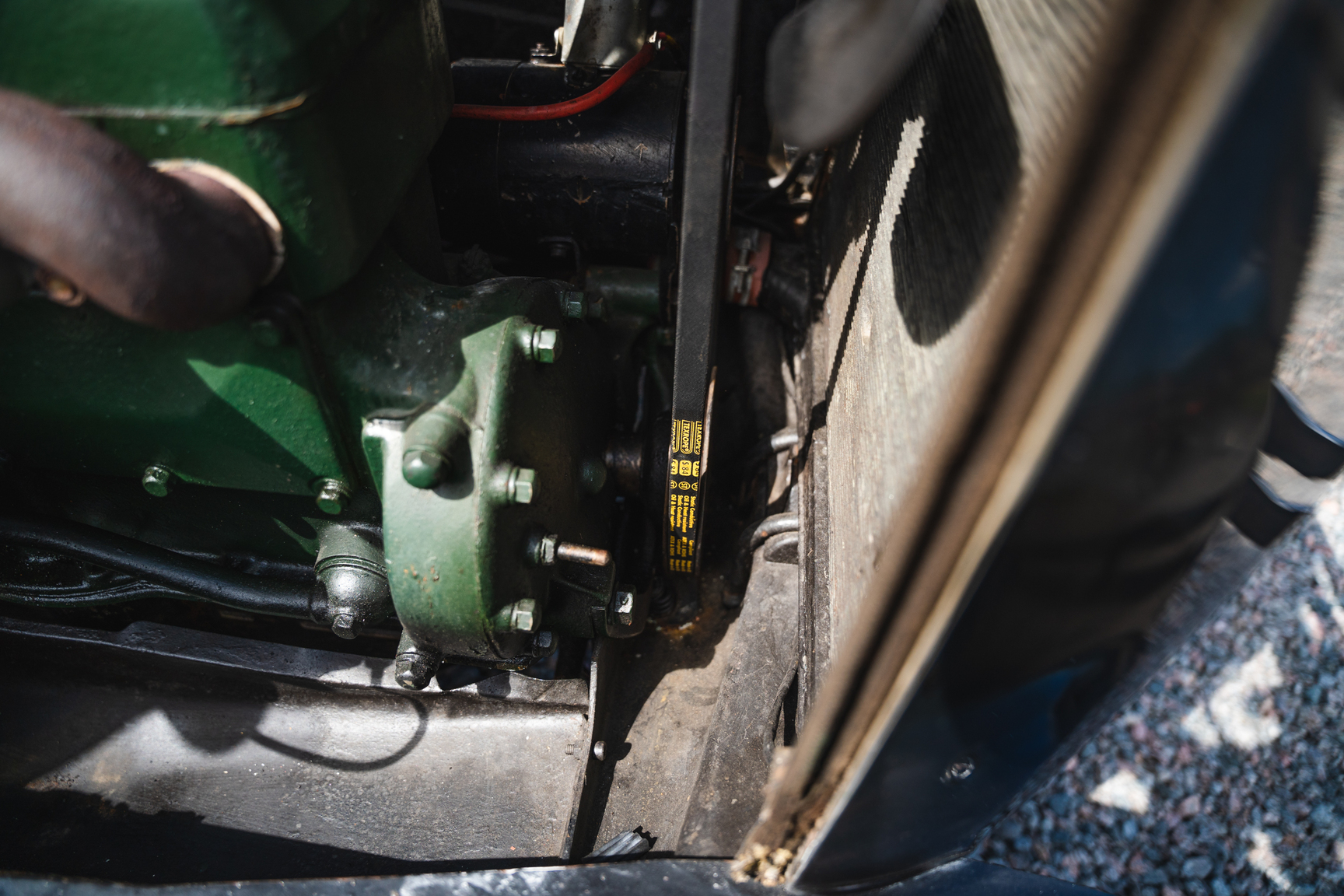 Image of 1931 Ford A Luxe Sedan mechanics (31)