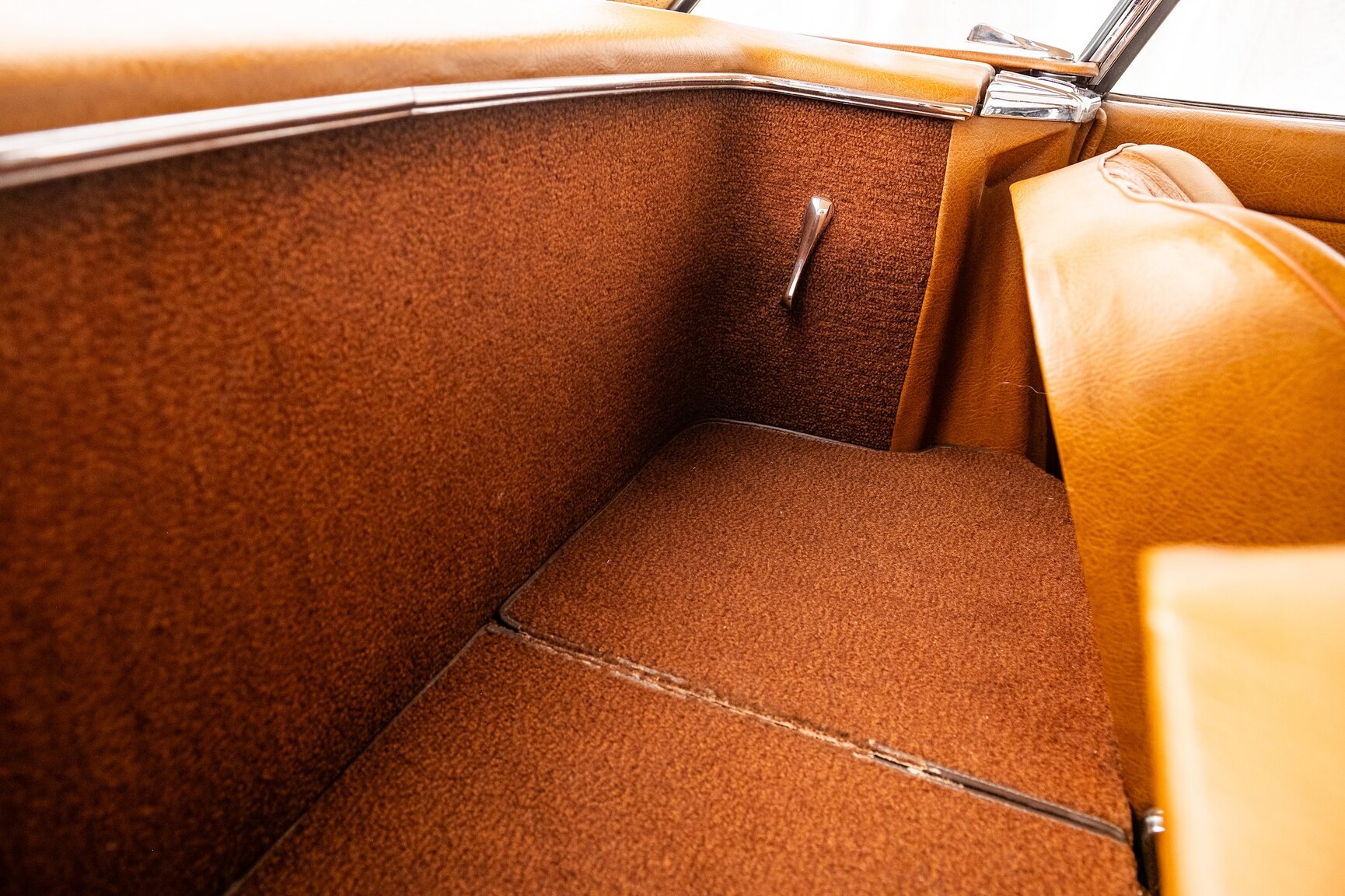 Innenraumfoto von 1968 Mercedes-Benz 280 SL Pagoda (62)