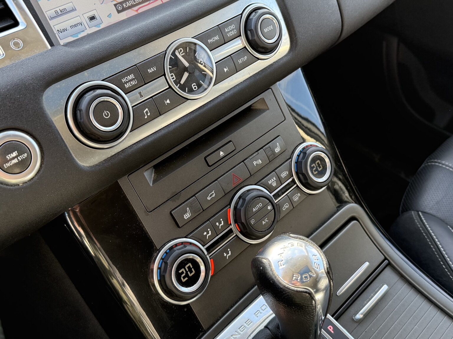 Interiörbild 2012 Land Rover Range Rover Sport V8