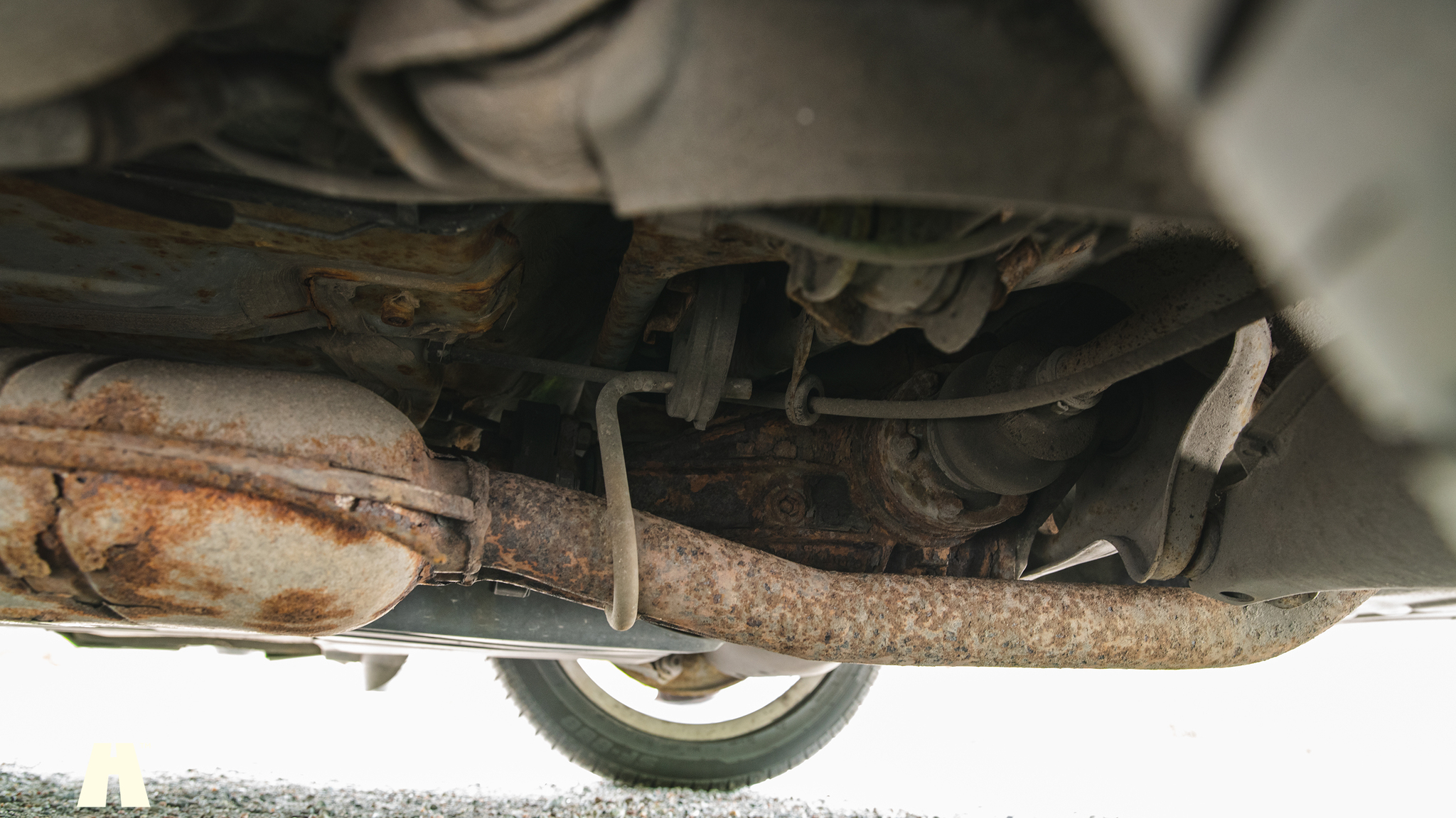 Image of 2000 Mercedes E430 mechanics