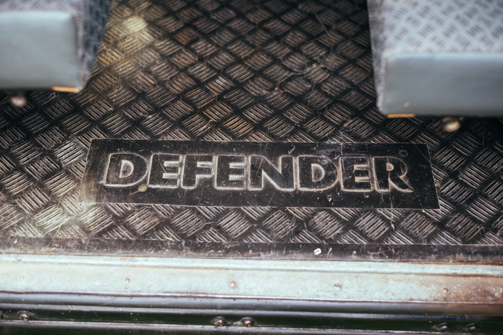 Innenraumfoto von 2002 Land Rover Defender 110 Kombi Td5 (54)