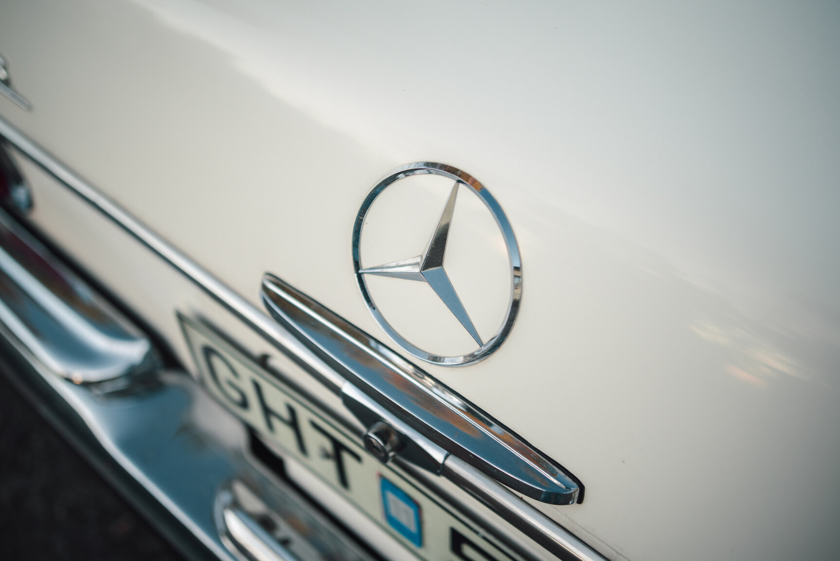 Exteriörbild på 1967 Mercedes-Benz 250 S