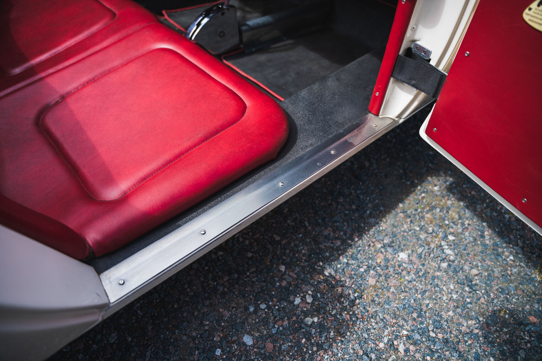 Interior image of 1960 Berkeley B95 (10)