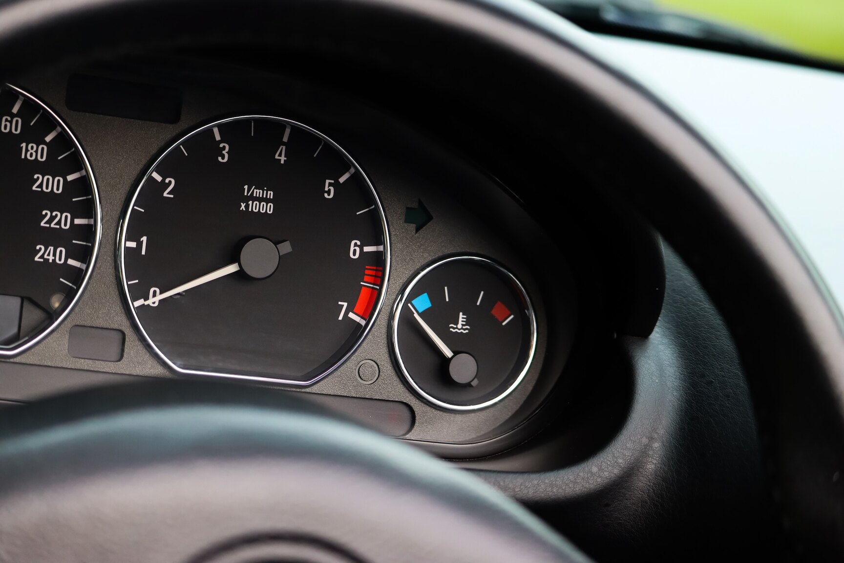 Interior image of 1999 BMW Z3 1.9i