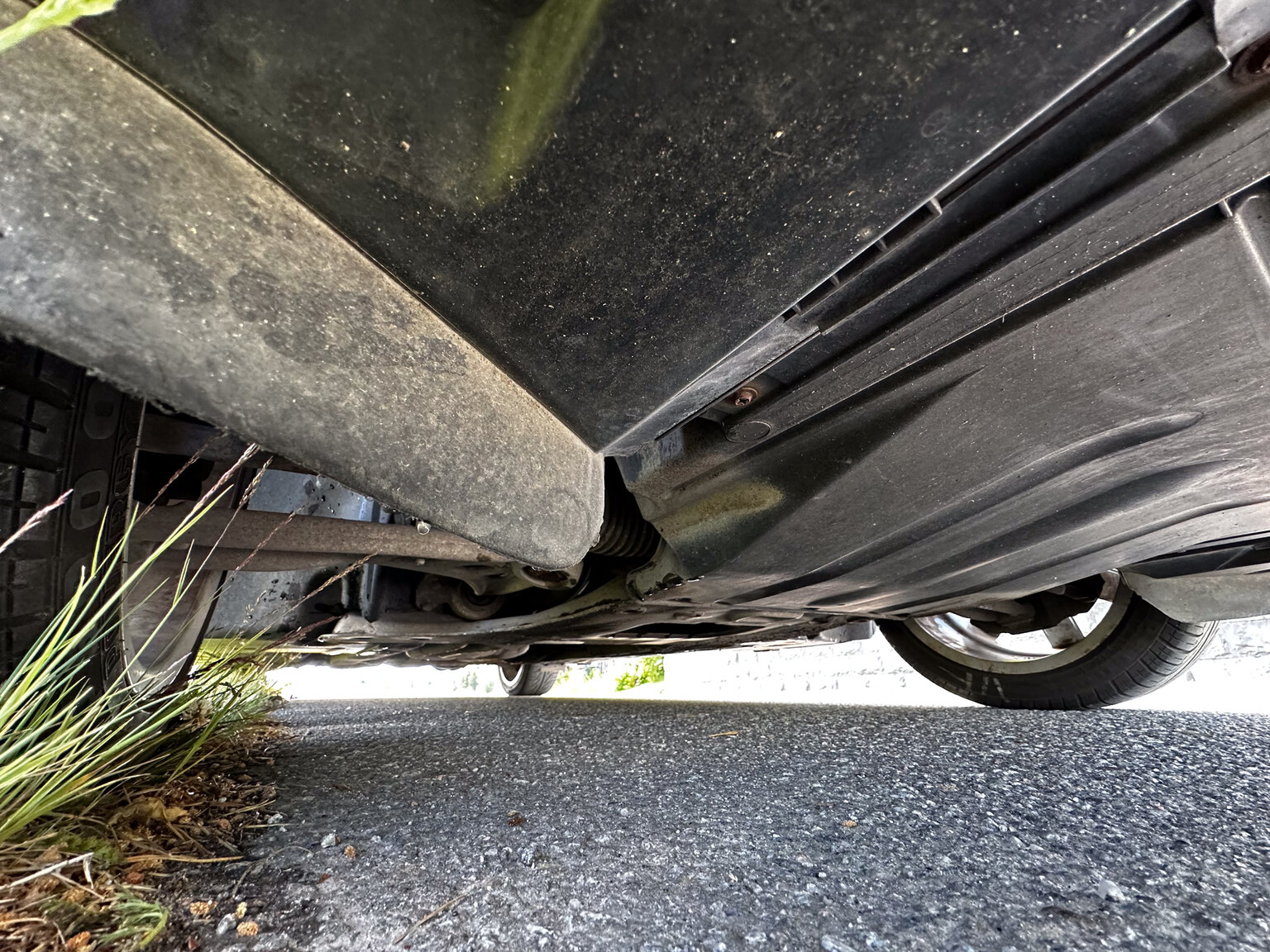 Image of 2003 BMW 320i Touring mechanics