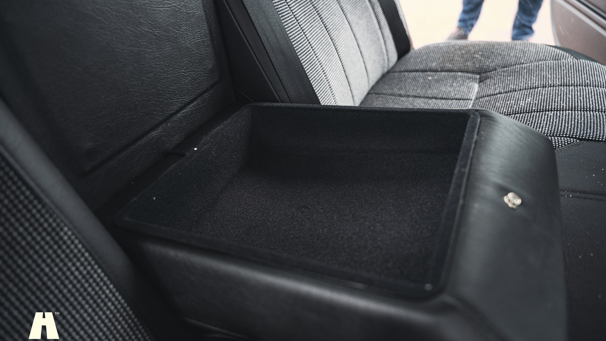 Interior image of 1995 Volvo 940 SE