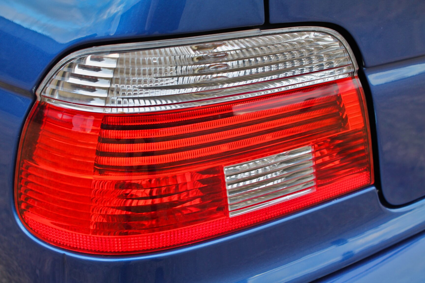 Exteriörbild på 2003 BMW M5