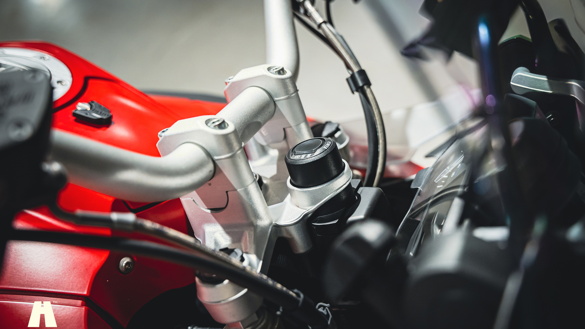 Exterior image of 2017 BMW R 1200 GSA (73)