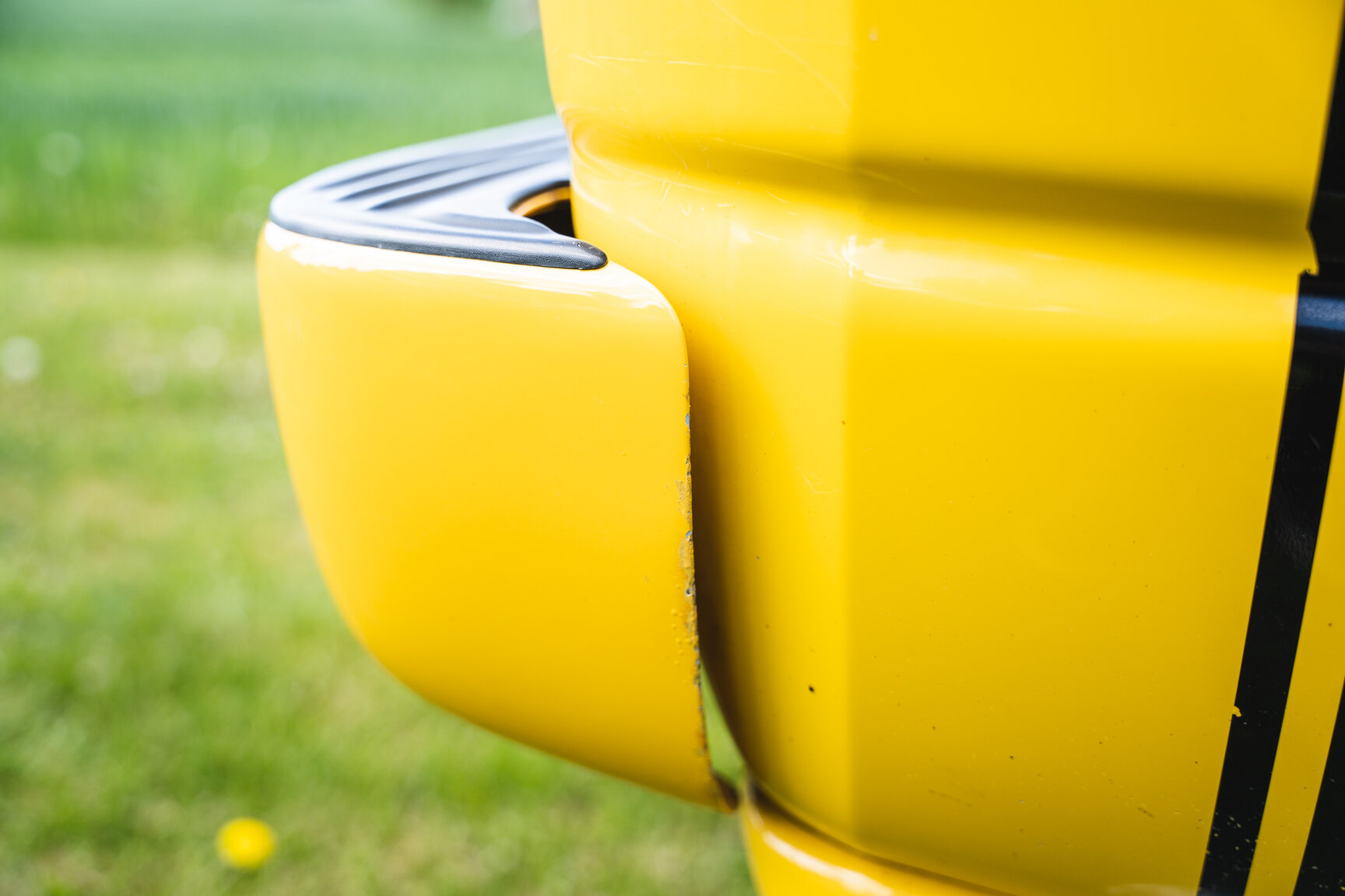 Exteriörbild på 2005 Dodge Ram 1500 Bumble Bee